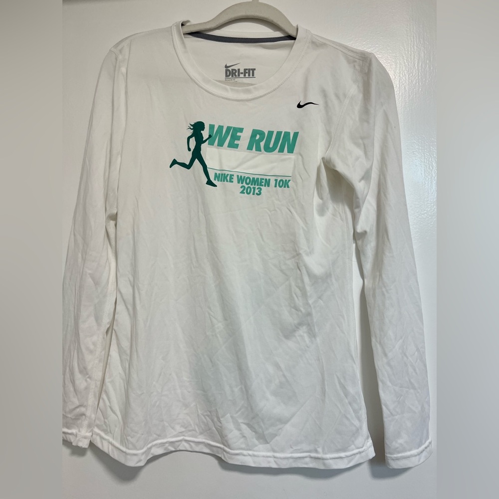 Nike Women 10K 2013 Dri-fit shirt